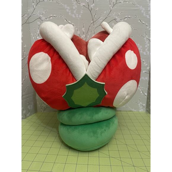 Nintendo Super Mario Club Mocchi Mocchi Tomy Mega Piranha Plant Soft Plush - WOT - Picture 1 of 6